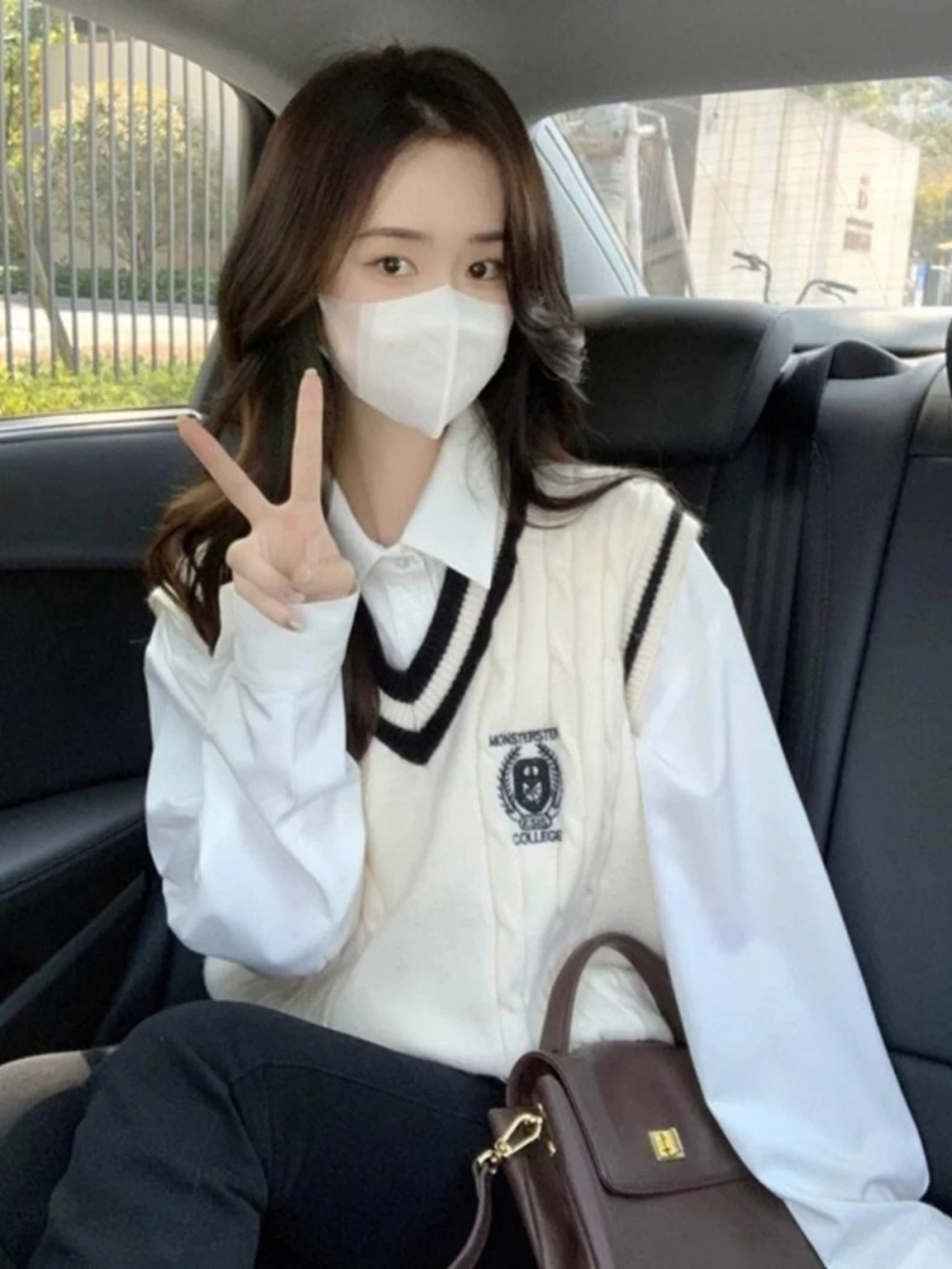 Women's Knitted Vest Top V-Neck Sleeveless Outerwear White New Arrival Spring Autumn Commute Style Short Length No Button
Women's Knitted Vest Top V-Neck Sleeveless Outerwear White New Arrival Spring Autumn Commute Style Short Length No Button