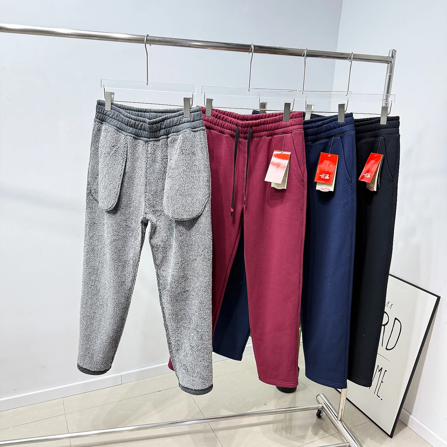 Мужские длинные брюки свободного кроя Thiened Fce Spor с эластичной резинкой на талии, прямые, теплые, для активного отдыха, повседневные
Мужские длинные брюки свободного кроя Thiened Fce Spor с эластичной резинкой на талии, прямые, теплые, для активного отдыха, повседневные