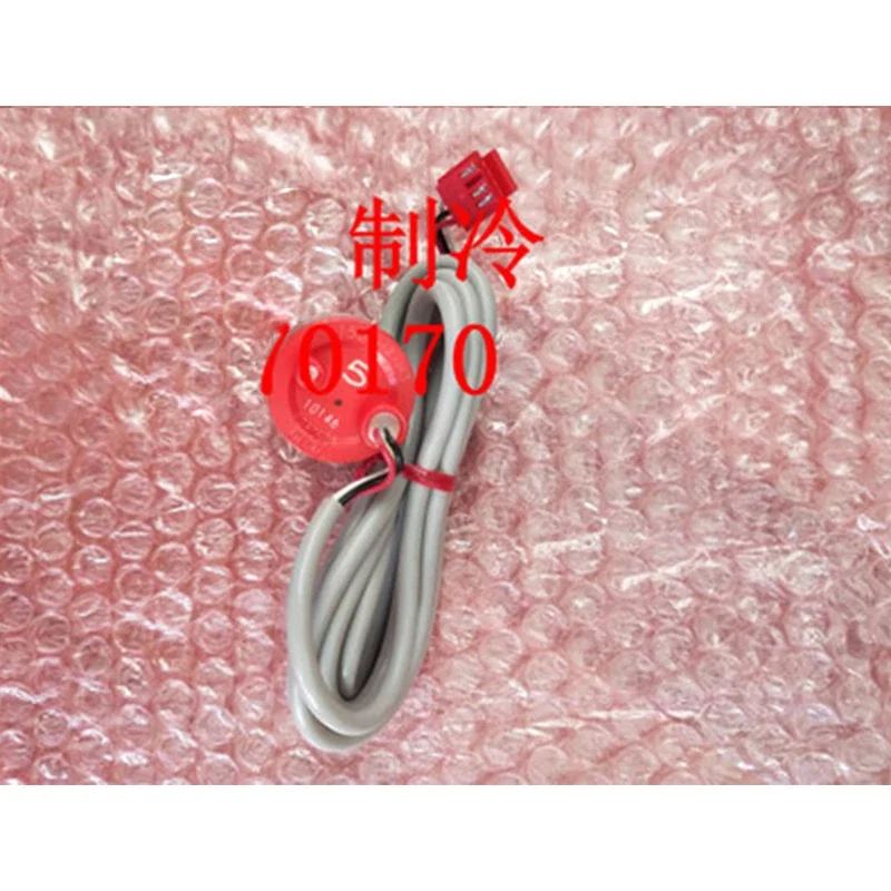 New For Daikin Air Conditioner VRV 2 Generation R22 RHXY8MY1 RHXY12MY1 High And Low Pressure Sensor
New For Daikin Air Conditioner VRV 2 Generation R22 RHXY8MY1 RHXY12MY1 High And Low Pressure Sensor