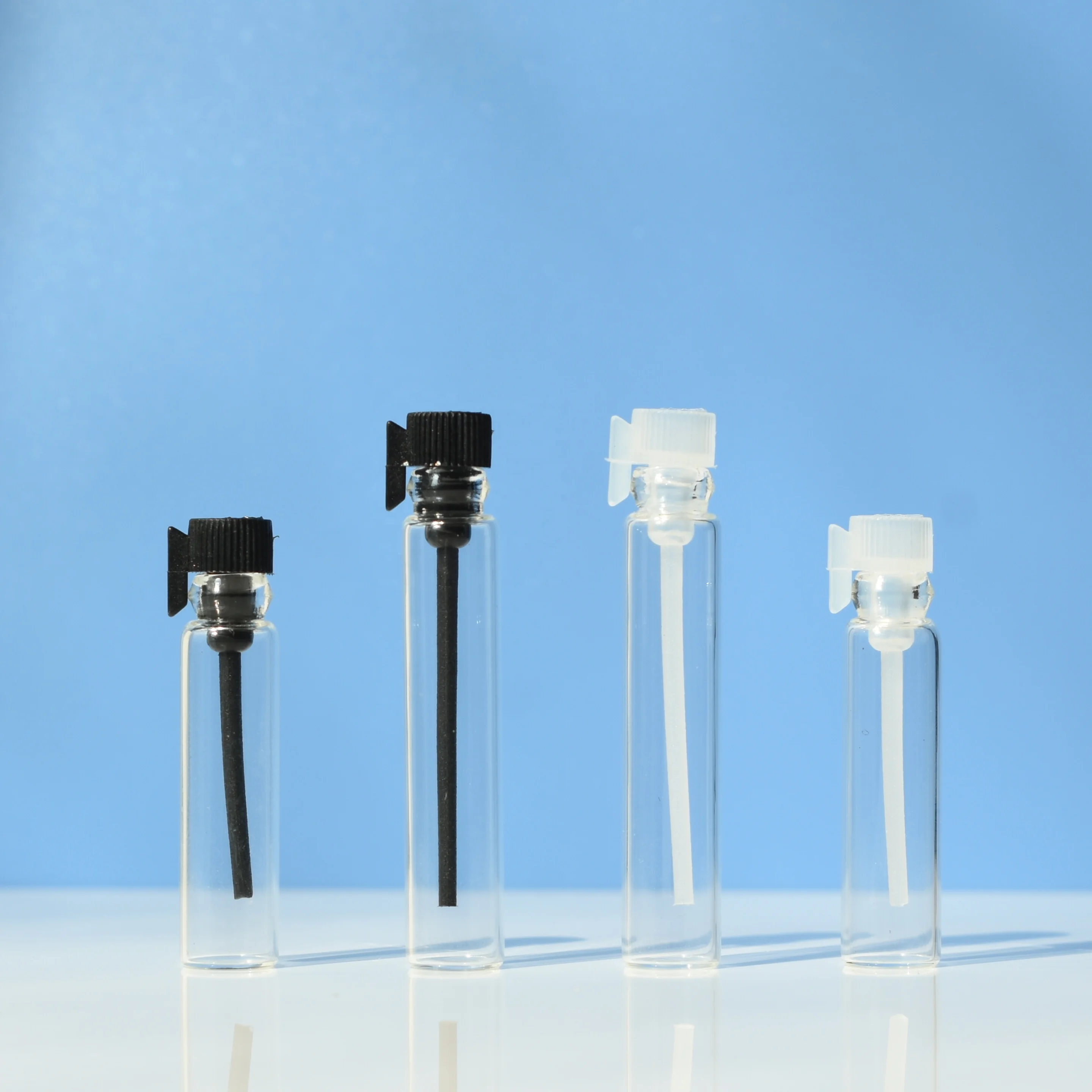 1000pcs 1ml 2ml 3ml 5ml Clear Empty Tester Mini Sample Traveling Tube Glass Perfume Drip Vials Bottle with Plastic Stopper
1000pcs 1ml 2ml 3ml 5ml Clear Empty Tester Mini Sample Traveling Tube Glass Perfume Drip Vials Bottle with Plastic Stopper
