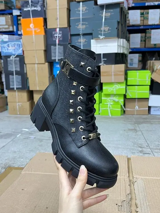 Faionable round Toe Thi Heel Rivet Strap Metal Logo Side Zipper ort Boots Women's Boots European Sle Spring Autumn Hi...
Faionable round Toe Thi Heel Rivet Strap Metal Logo Side Zipper ort Boots Women's Boots European Sle Spring Autumn Hi...