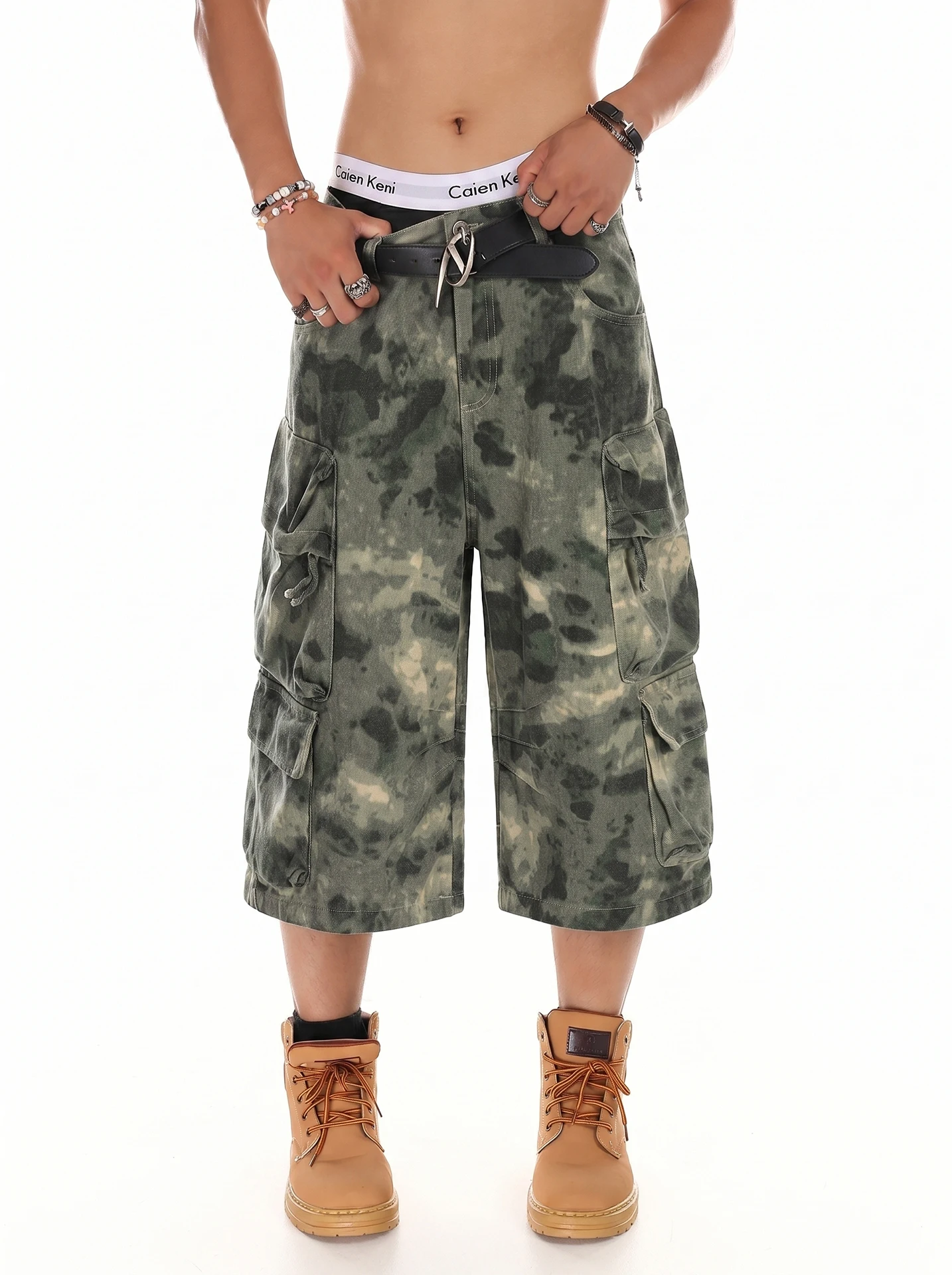 American Style Loose Fit Camouflage Jeans Men's mid Waist Straight Leg Casual Comfortable Denim Pants with Multiple Pockets
American Style Loose Fit Camouflage Jeans Men's mid Waist Straight Leg Casual Comfortable Denim Pants with Multiple Pockets