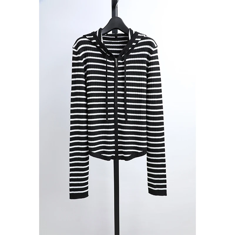 Fashionable Striped Knitted Woolen Sweater Women's Casual Style Soft Polyester Nylon Acrylic Wool Blend Long Sleeve Zipper Cl...
Fashionable Striped Knitted Woolen Sweater Women's Casual Style Soft Polyester Nylon Acrylic Wool Blend Long Sleeve Zipper Cl...