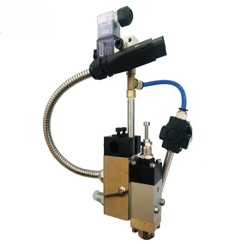 Flexible automatic hot melt glue hot with long nozzle helical spray gun nozzle join plugs to hose
Flexible automatic hot melt glue hot with long nozzle helical spray gun nozzle join plugs to hose