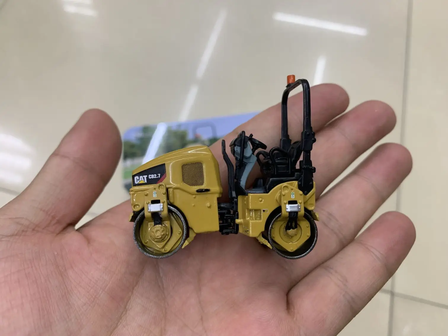 CB2.7 Utility Compactor 1:50 Scale Metal Construction Vehicles Model By DieCast Masters DM85593 New in Box
CB2.7 Utility Compactor 1:50 Scale Metal Construction Vehicles Model By DieCast Masters DM85593 New in Box