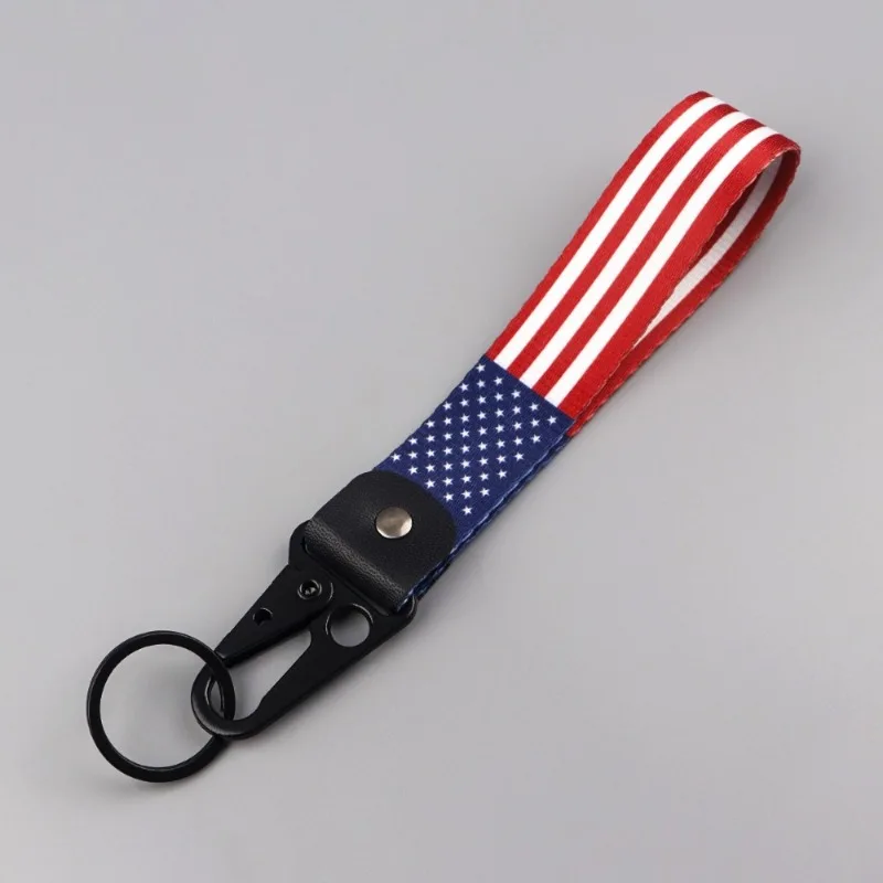 1 flag-printed keychain hanger, nylon wristband, featuring an eagle hook design, very suitable as a gift or for daily use.
1 flag-printed keychain hanger, nylon wristband, featuring an eagle hook design, very suitable as a gift or for daily use.