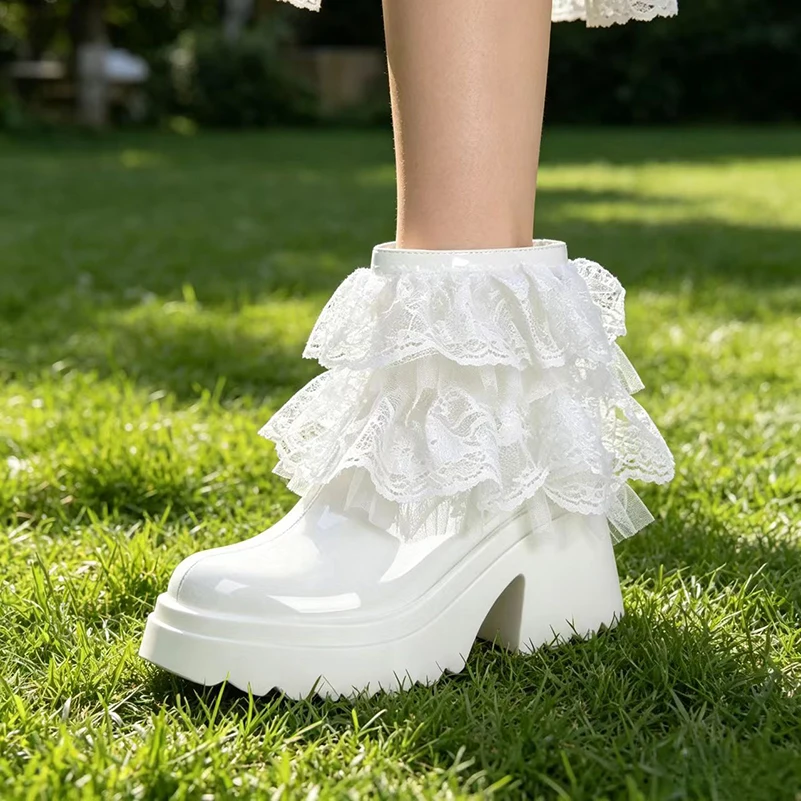 Thick Sole, Thick Heel Shiny Patent Leather Stitching Lace Lolita Style Women's Short Boots Cute And Sweet Lace Socks Shoes
Thick Sole, Thick Heel Shiny Patent Leather Stitching Lace Lolita Style Women's Short Boots Cute And Sweet Lace Socks Shoes
