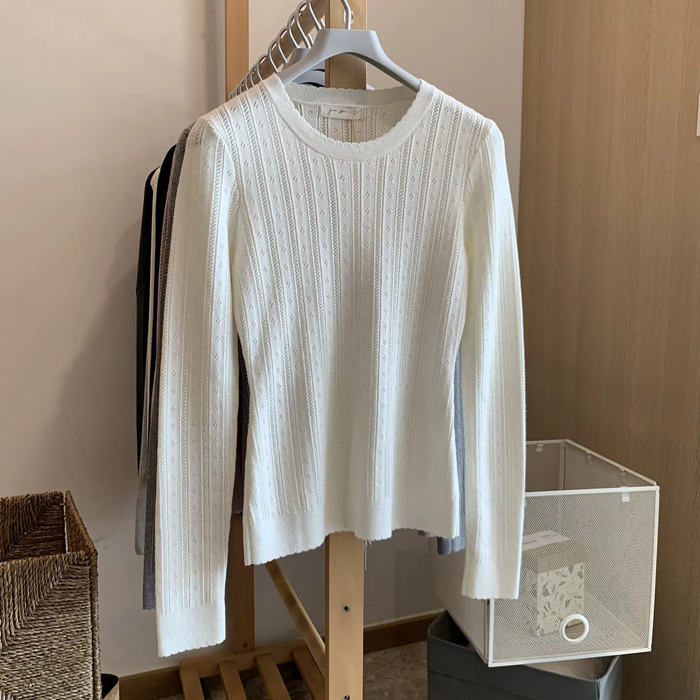 Spring New Pure Color round Neck Hollow Knitted Sweater Women's Long Sleeve Slimming Versatile Top Casual Style Loose Fit
Spring New Pure Color round Neck Hollow Knitted Sweater Women's Long Sleeve Slimming Versatile Top Casual Style Loose Fit