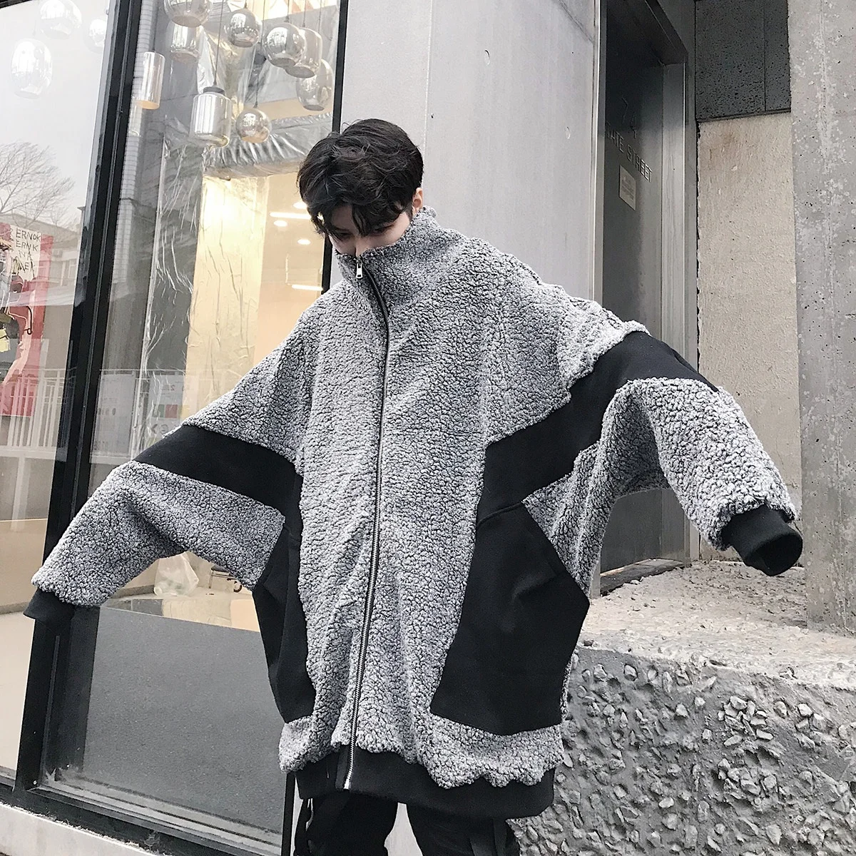 Mens Lazy Sle Batwing Sve Faux Lamb Fur Jaet Color Blo Cotton Coat Warm Thi Long Sve Zipper Closure Casual Coat
Mens Lazy Sle Batwing Sve Faux Lamb Fur Jaet Color Blo Cotton Coat Warm Thi Long Sve Zipper Closure Casual Coat