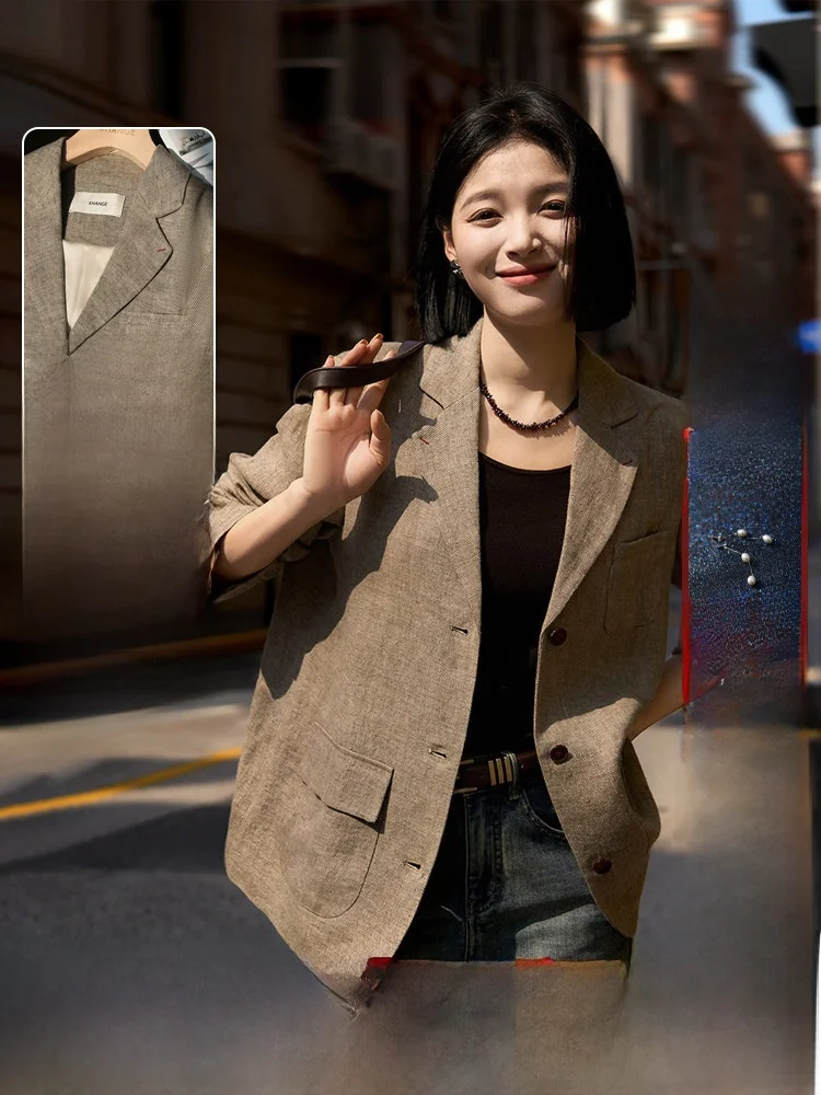 Повседневный свободный льняной костюм-пиджак для женщин: удобный, дышащий, комфортный, для работы и отдыха. Женская модная осенняя коллекция.
Повседневный свободный льняной костюм-пиджак для женщин: удобный, дышащий, комфортный, для работы и отдыха. Женская модная осенняя коллекция.