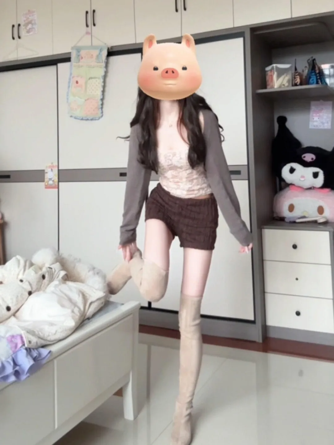 Retro Unique Beautiful Open Cardigan Strap Shorts Three-Piece Set Elegant Complete OOTD Spring 2026 Fashion Women's Ensemble
Retro Unique Beautiful Open Cardigan Strap Shorts Three-Piece Set Elegant Complete OOTD Spring 2026 Fashion Women's Ensemble