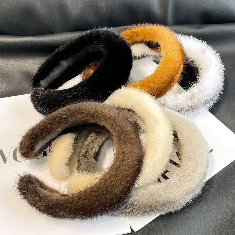 2023 Hot Sale Women Luxury winter 100% Real Mink Fur Headbands High Quality Real Fur Hair Band Lady Fashion Hair Hoop Furry Gift
2023 Hot Sale Women Luxury winter 100% Real Mink Fur Headbands High Quality Real Fur Hair Band Lady Fashion Hair Hoop Furry Gift