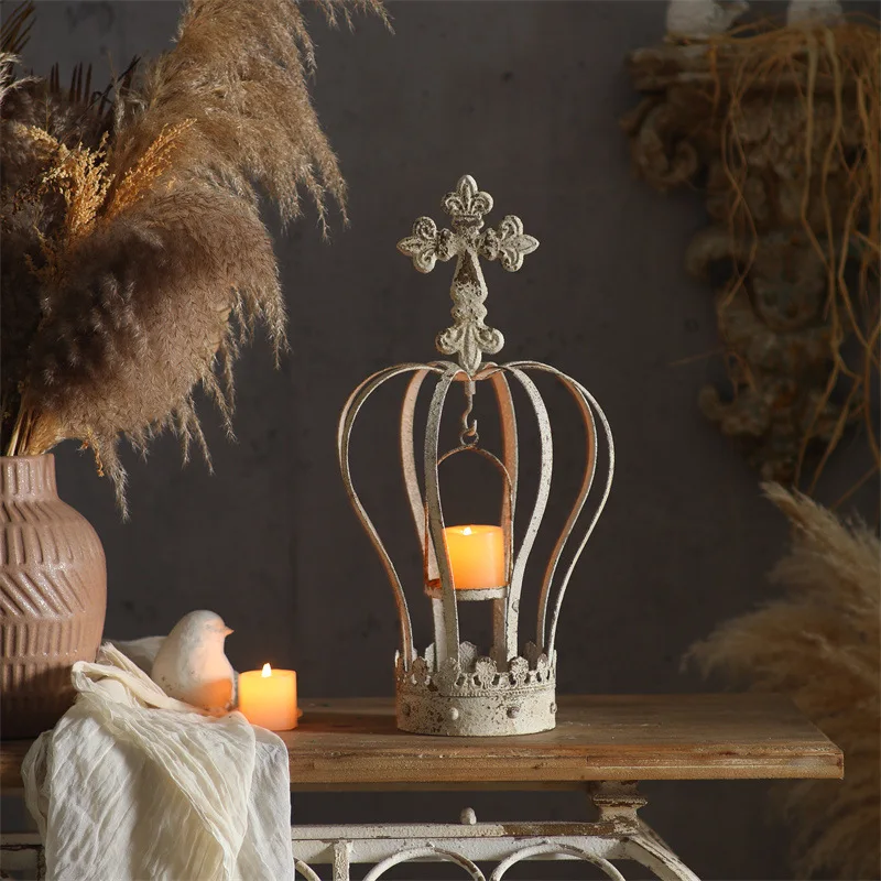 Retro wrought iron crown candle holder, wedding studio photography props, round white old decorative candle utensils
Retro wrought iron crown candle holder, wedding studio photography props, round white old decorative candle utensils