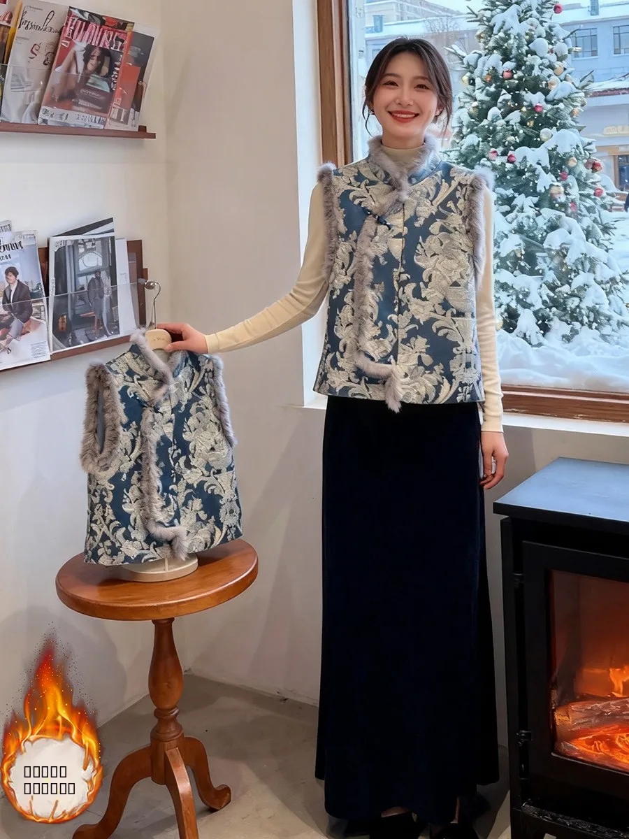 New Chinese Sle Thiened Cotton Women's Vest Svel Loose Fit Autumn Winter Faion round Ne Button up Design
New Chinese Sle Thiened Cotton Women's Vest Svel Loose Fit Autumn Winter Faion round Ne Button up Design