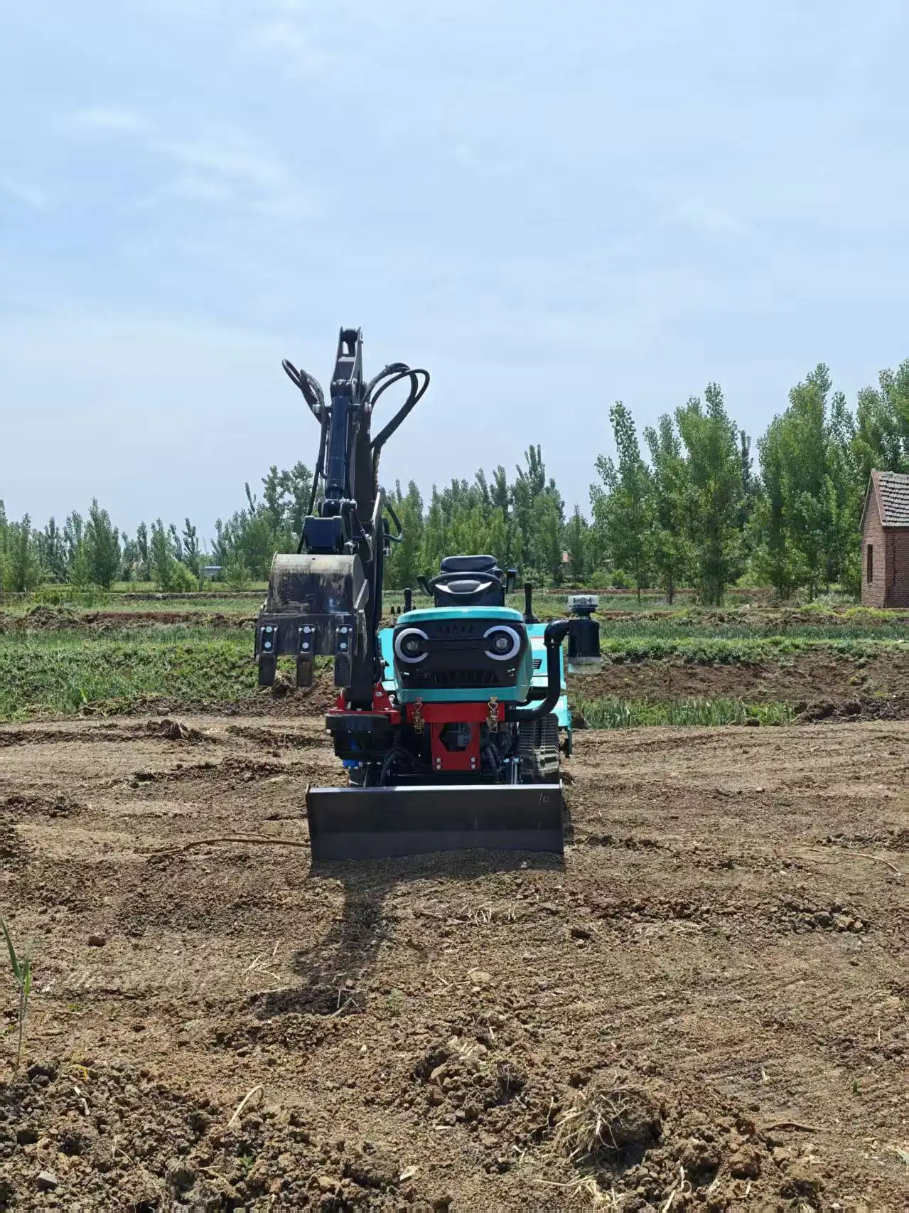 Commercial Medium Crawler Tractor 35–60Hp Rubber Track Diesel Tractor Multifunctional Farm Working Machine
Commercial Medium Crawler Tractor 35–60Hp Rubber Track Diesel Tractor Multifunctional Farm Working Machine