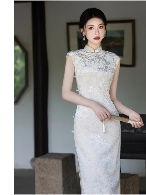Mature Women's Vintage Sle ort Sve Velvet Qipao Dr Floral Embroidery Mid-Length Chinese Sle Young Girl's Dr
Mature Women's Vintage Sle ort Sve Velvet Qipao Dr Floral Embroidery Mid-Length Chinese Sle Young Girl's Dr
