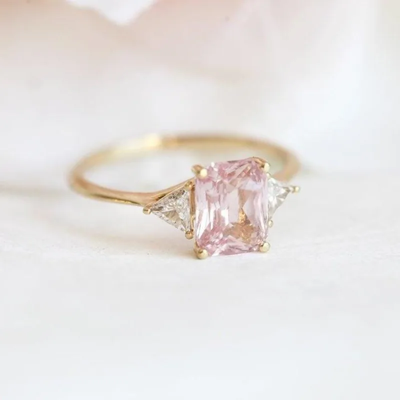 New in Simple and Fresh Light Pink Square Engagement Ring Light Luxury Charms Rings for Women Party Jewelry Adjustable Opening
New in Simple and Fresh Light Pink Square Engagement Ring Light Luxury Charms Rings for Women Party Jewelry Adjustable Opening