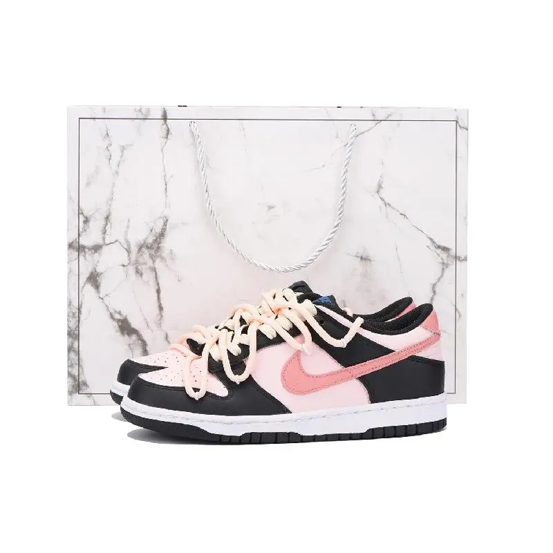 【Customize】Nike Dunk Skateboarding Shoes Women's Low-top Pink Sneakers shoes DH9765-104
【Customize】Nike Dunk Skateboarding Shoes Women's Low-top Pink Sneakers shoes DH9765-104