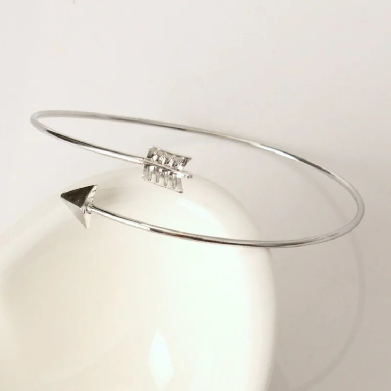 Personalized Exaggerated Geometric Arrow Open Bracelet Women's Fashion Simple Couple Jewelry Accessories Wholesale Direct Sales
Personalized Exaggerated Geometric Arrow Open Bracelet Women's Fashion Simple Couple Jewelry Accessories Wholesale Direct Sales