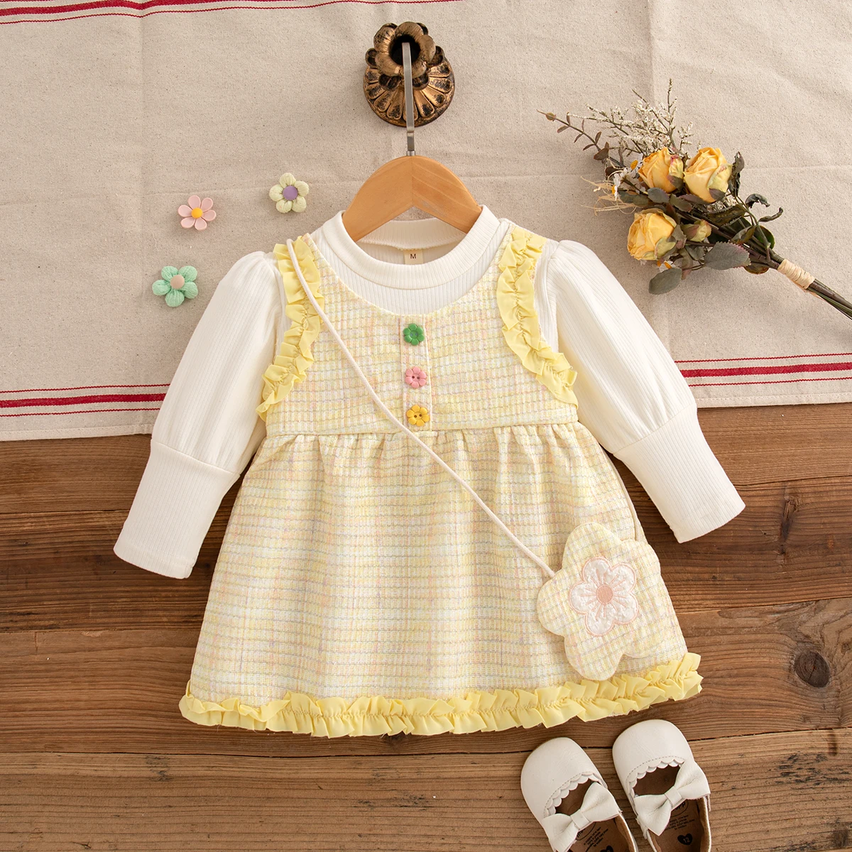 Spring And Autumn New Colorful Button Baby Girl Dress, Sweet And Cute Children'S Clothing With Free Flower Pendant (0-3 Years)
Spring And Autumn New Colorful Button Baby Girl Dress, Sweet And Cute Children'S Clothing With Free Flower Pendant (0-3 Years)
