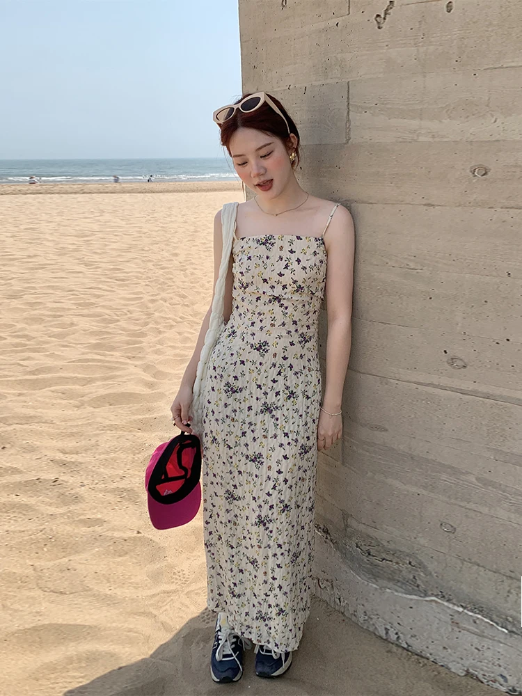 Textured Floral Print Halter Dress Women's Slim Fit Long Dress Korean Style Summer Vacation Wear Polyester Fabric A-Line Skirt
Textured Floral Print Halter Dress Women's Slim Fit Long Dress Korean Style Summer Vacation Wear Polyester Fabric A-Line Skirt