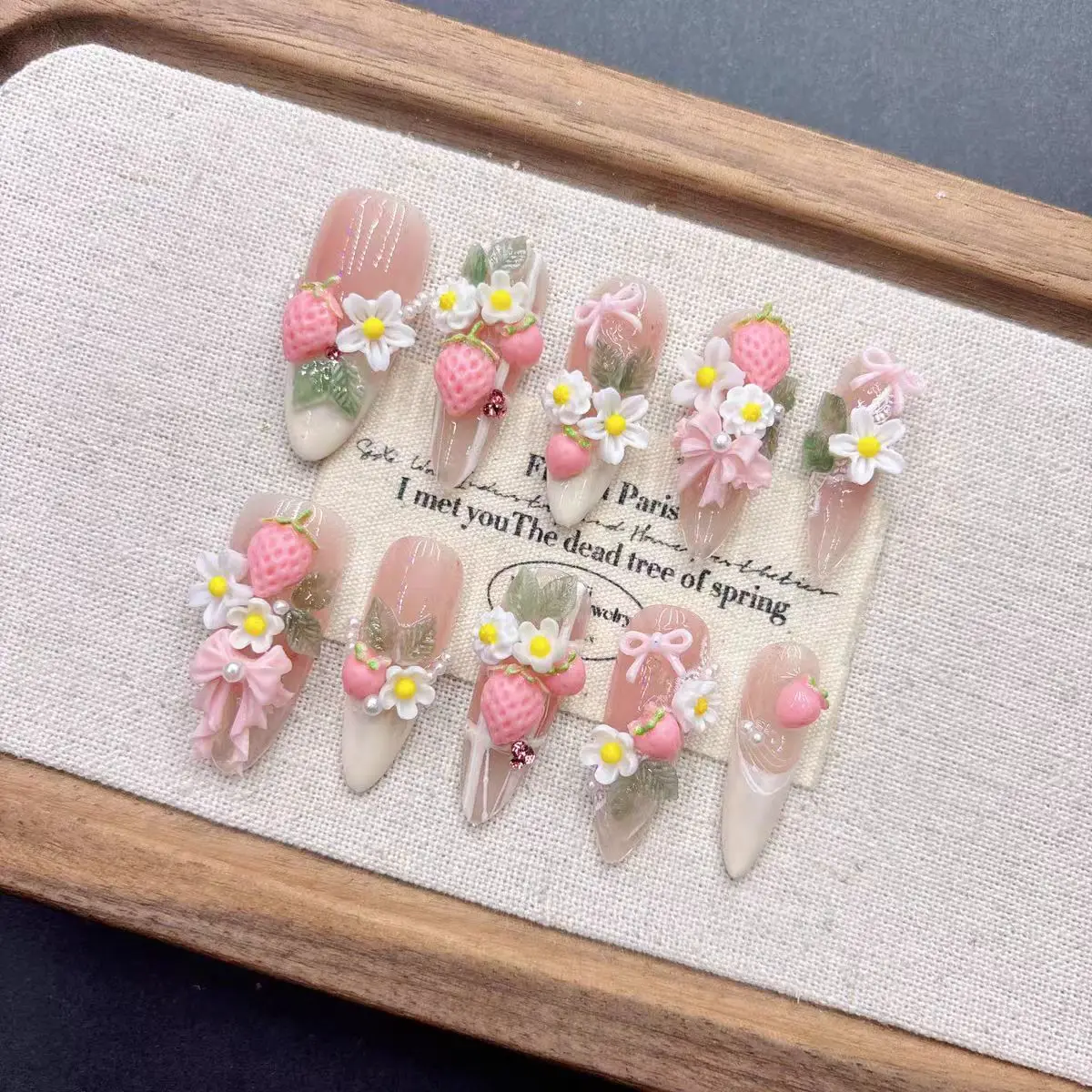 3D Pink Strawberry Three-dimensional Flower Handmade Nail Cute Sweet New Medium and Long Nail Art Press on Nails
3D Pink Strawberry Three-dimensional Flower Handmade Nail Cute Sweet New Medium and Long Nail Art Press on Nails