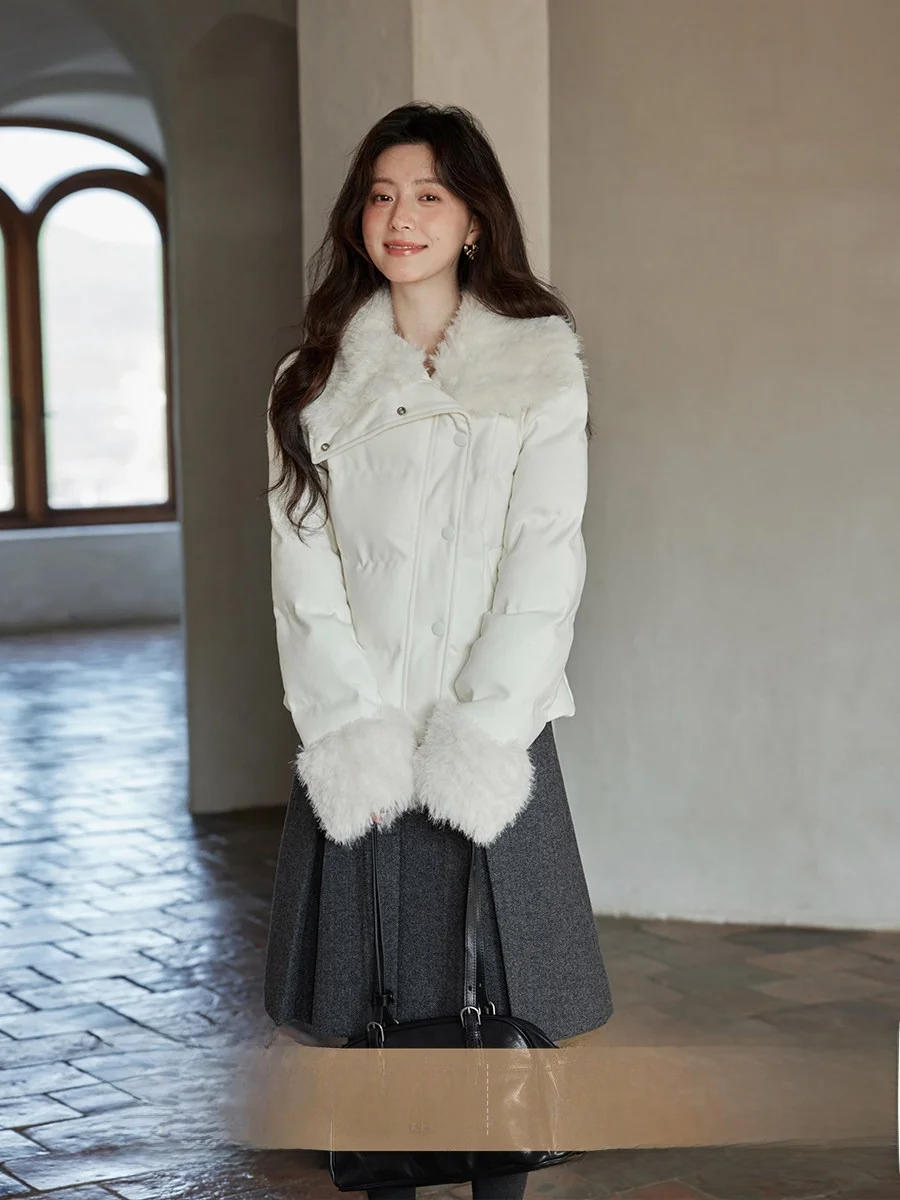 Chic Unique Winter Cotton Jacket Women's Stylish Warm Plush Coat Elegant Fashionable Commute Straight Tube Thickened Long Sleeve
Chic Unique Winter Cotton Jacket Women's Stylish Warm Plush Coat Elegant Fashionable Commute Straight Tube Thickened Long Sleeve