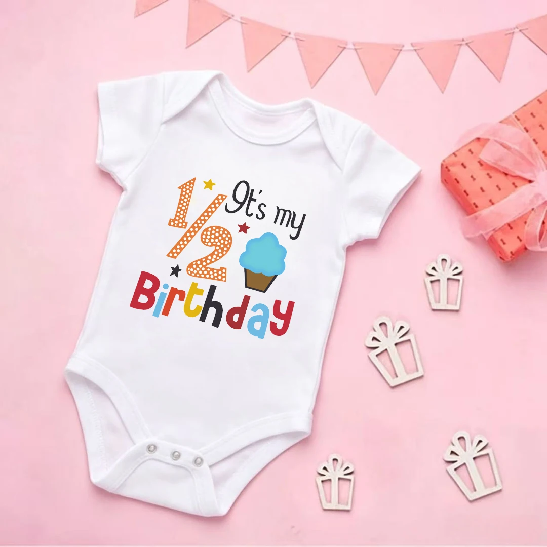 1/2 Birthday Cake Printing Baby Romper Newborn Birthday Party Clothes Toddler Jumpsuits Boys Girls Short Sleeve Romper Outfits
1/2 Birthday Cake Printing Baby Romper Newborn Birthday Party Clothes Toddler Jumpsuits Boys Girls Short Sleeve Romper Outfits