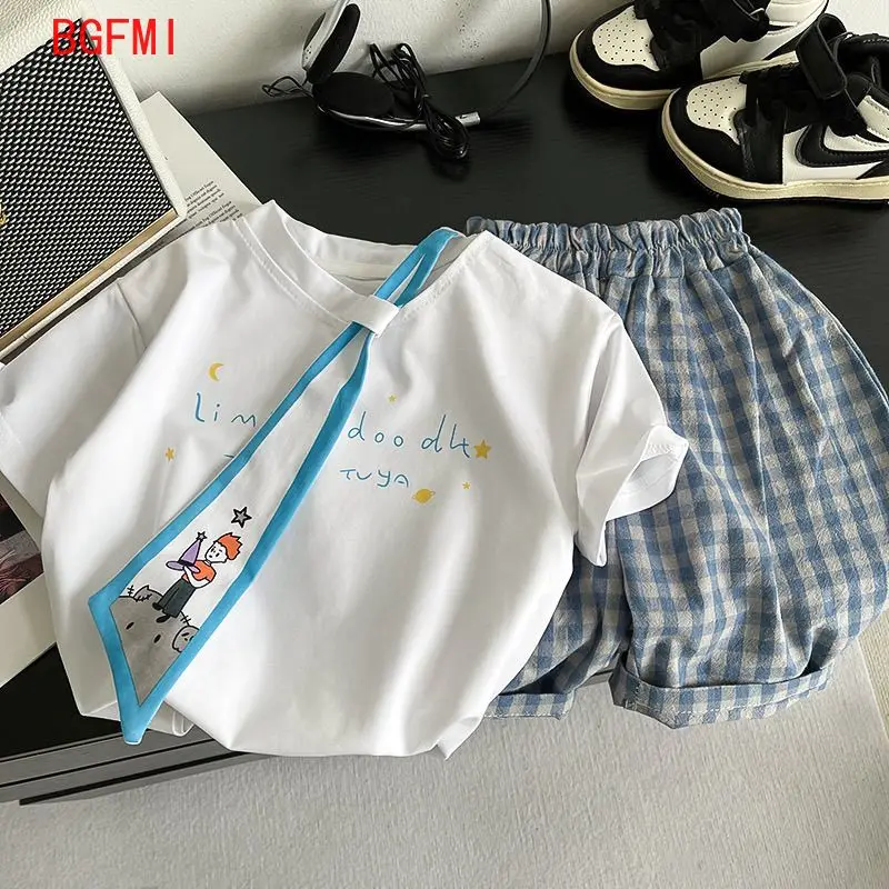 Boys Summer Suit Little Prince Printed Tie White T-shirt + Blue Plaid Shorts Outfits Toddler Kid Boy College Style Two-piece Set
Boys Summer Suit Little Prince Printed Tie White T-shirt + Blue Plaid Shorts Outfits Toddler Kid Boy College Style Two-piece Set