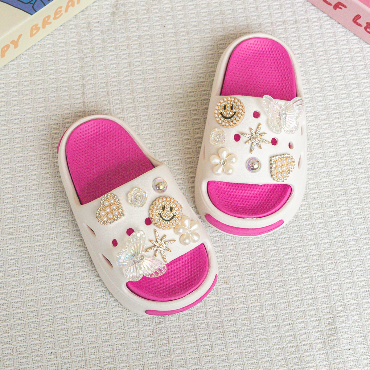 New Popular Cartoon Butterfly Smiley Face Versatile Girls Eva Slippers Fashionable Double Soft-Soled Non-Slip Sandals 831
New Popular Cartoon Butterfly Smiley Face Versatile Girls Eva Slippers Fashionable Double Soft-Soled Non-Slip Sandals 831