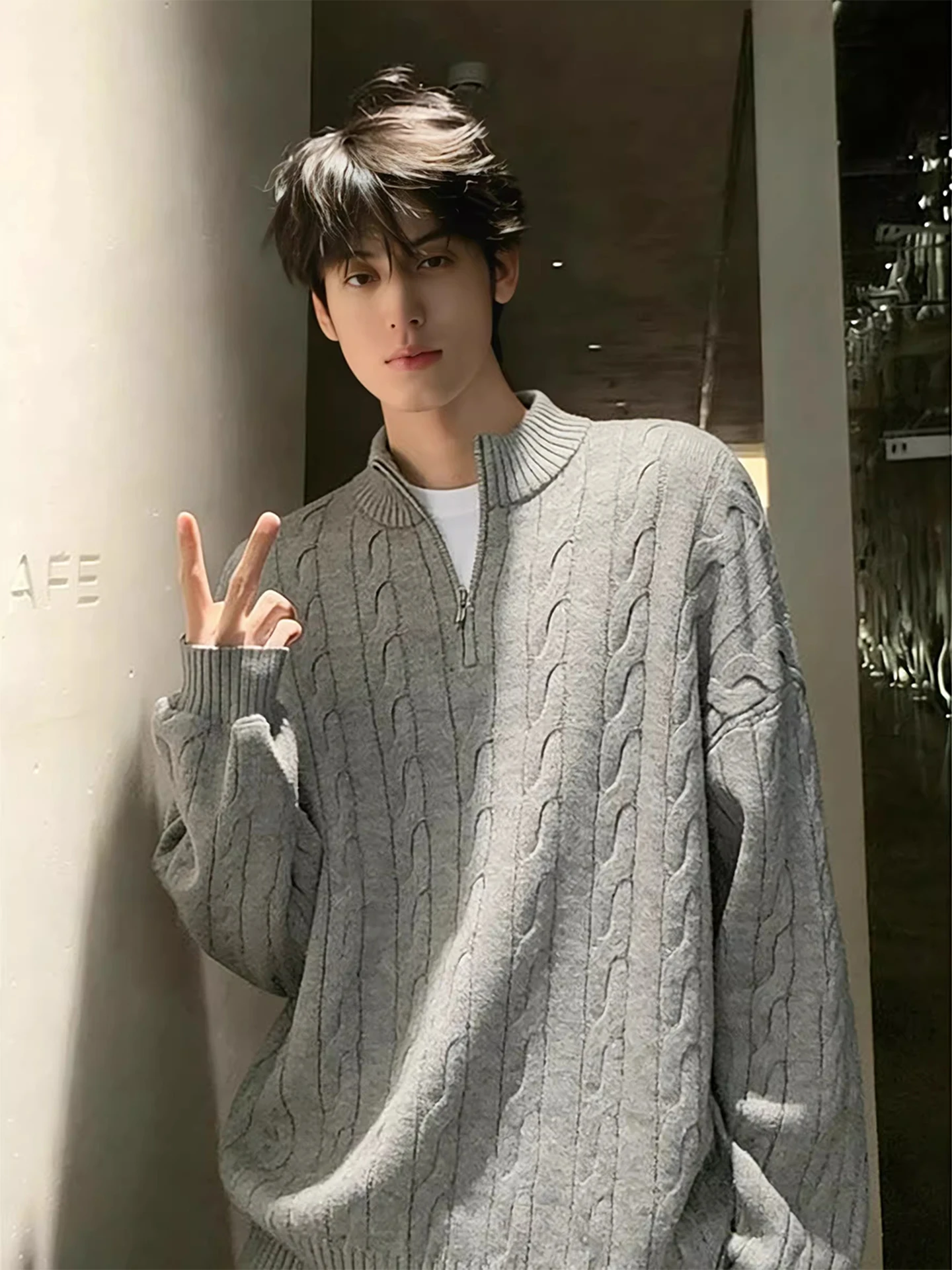 American Retro Twisted Sweater Men's Loose Inner Wear Knitted irt Autumn Winter Lazy Sle Jaet Cleanfit Soft Pure Color
American Retro Twisted Sweater Men's Loose Inner Wear Knitted irt Autumn Winter Lazy Sle Jaet Cleanfit Soft Pure Color