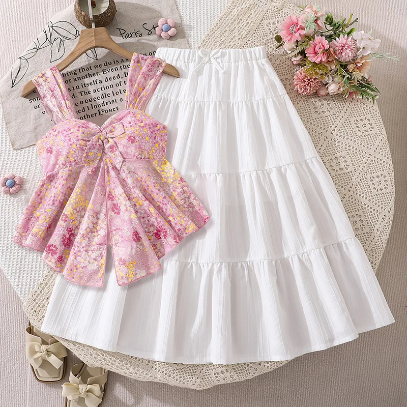 Girls' set Children's Outfit spring and summer new style French sweet floral irregular camisole vest half skirt two pieces
Girls' set Children's Outfit spring and summer new style French sweet floral irregular camisole vest half skirt two pieces