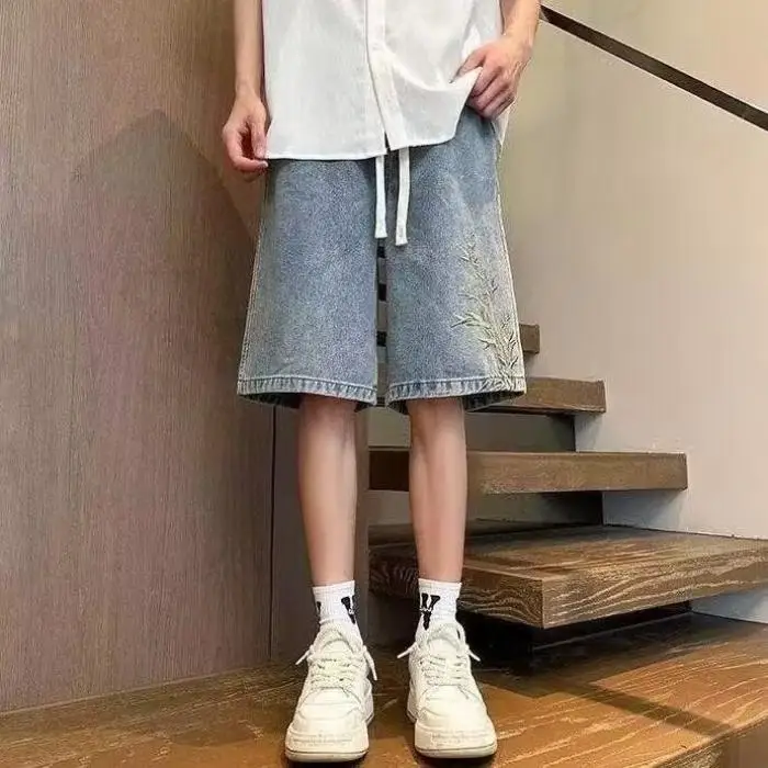 Летние тонкие прямые свободные джинсовые шорты для баскетбола, мужские повседневные брюки с высокой талией и широкими штанинами, молодежный тренд
Летние тонкие прямые свободные джинсовые шорты для баскетбола, мужские повседневные брюки с высокой талией и широкими штанинами, молодежный тренд