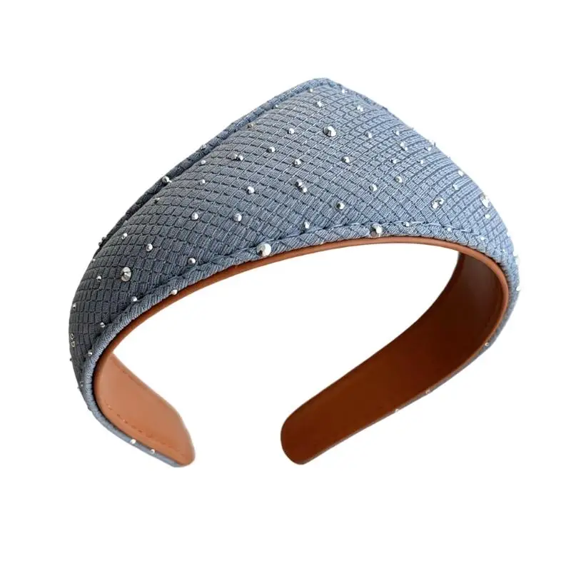 A52E Flexible Crystal Studded Hair Band For Women Suitable For Various Instances
A52E Flexible Crystal Studded Hair Band For Women Suitable For Various Instances