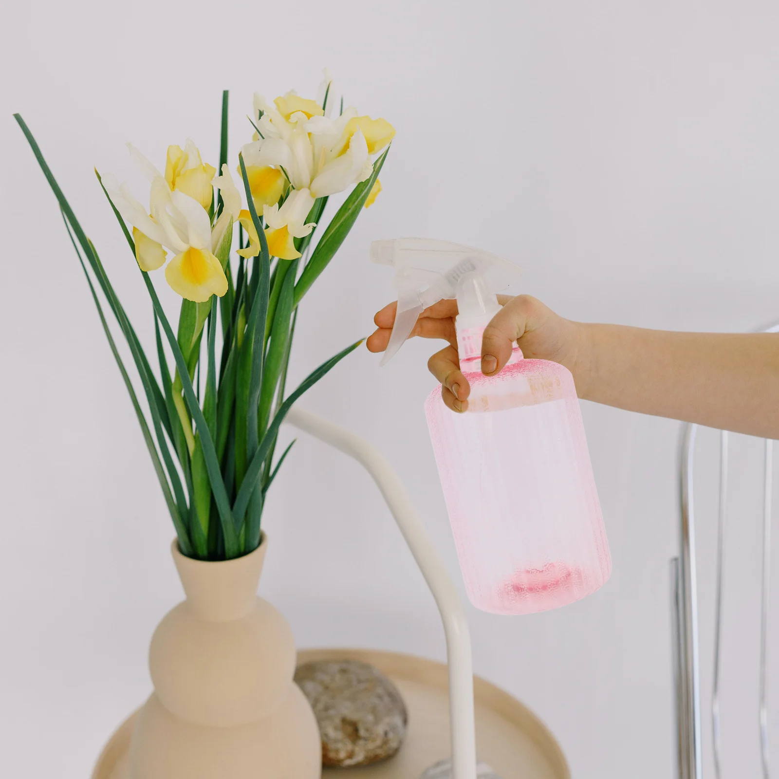 1pc Spray Bottle Garden Watering Sprayer Durable Plastic Cleaning Tool Large Capacity Refillable Liquid Sprayer Home Gardening
1pc Spray Bottle Garden Watering Sprayer Durable Plastic Cleaning Tool Large Capacity Refillable Liquid Sprayer Home Gardening