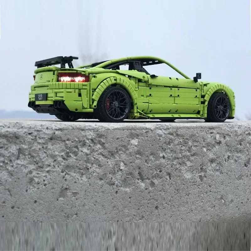 Новый MOC-60193 Зеленый Классический Спортивный Автомобиль 3897 Детали Электрический RC Twin Turbo Block Модель Пользовательская Игрушка На День Рождения для Взрослых и Детей
Новый MOC-60193 Зеленый Классический Спортивный Автомобиль 3897 Детали Электрический RC Twin Turbo Block Модель Пользовательская Игрушка На День Рождения для Взрослых и Детей