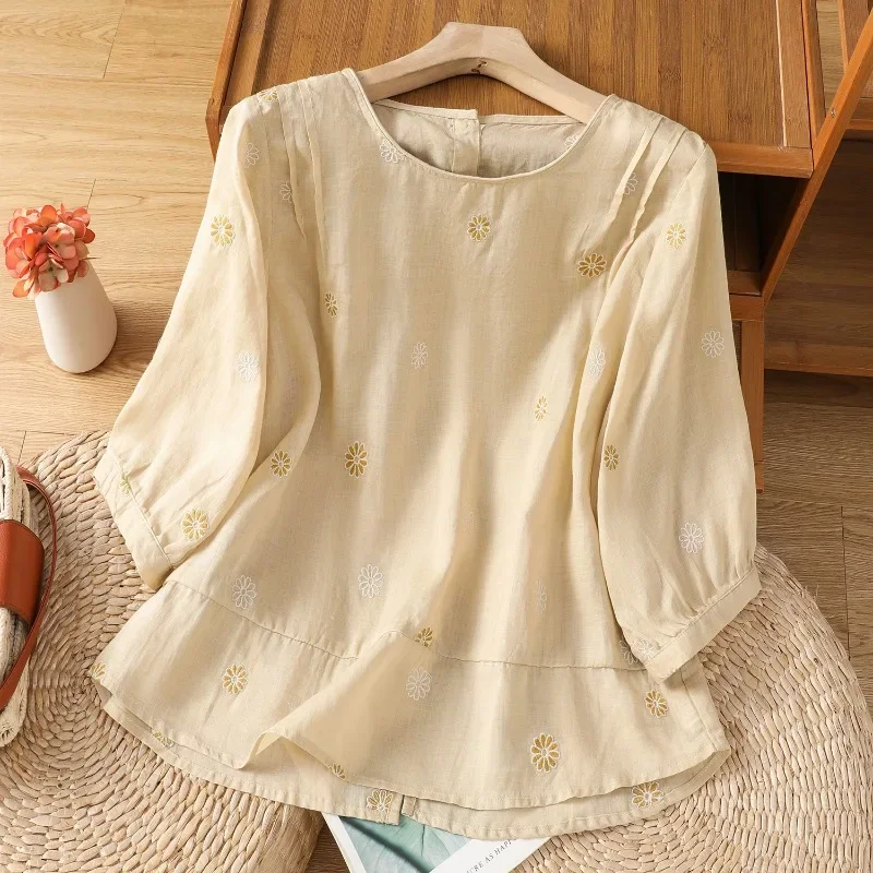 Chinese Style Women's Blouse Embroidery Vintage Shirts Fashion Loose Summer Clothing Short Sleeve Cotton Linen Women Tops
Chinese Style Women's Blouse Embroidery Vintage Shirts Fashion Loose Summer Clothing Short Sleeve Cotton Linen Women Tops