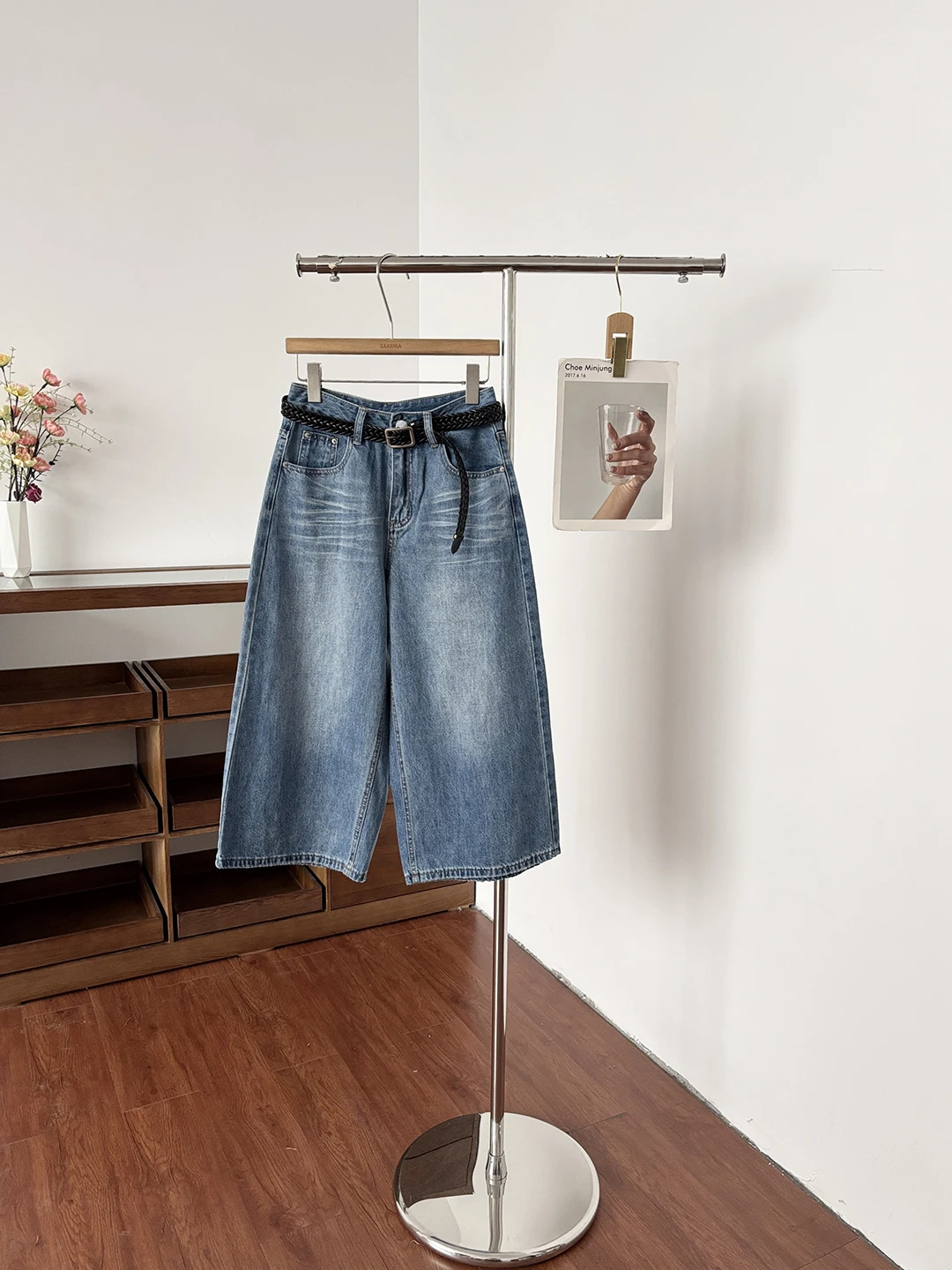High Waist Wide Leg Jeans Women's Fashionable Versatile Loose Fit Spring Summer New Arrival Korean Style Denim Eighteen Pants
High Waist Wide Leg Jeans Women's Fashionable Versatile Loose Fit Spring Summer New Arrival Korean Style Denim Eighteen Pants