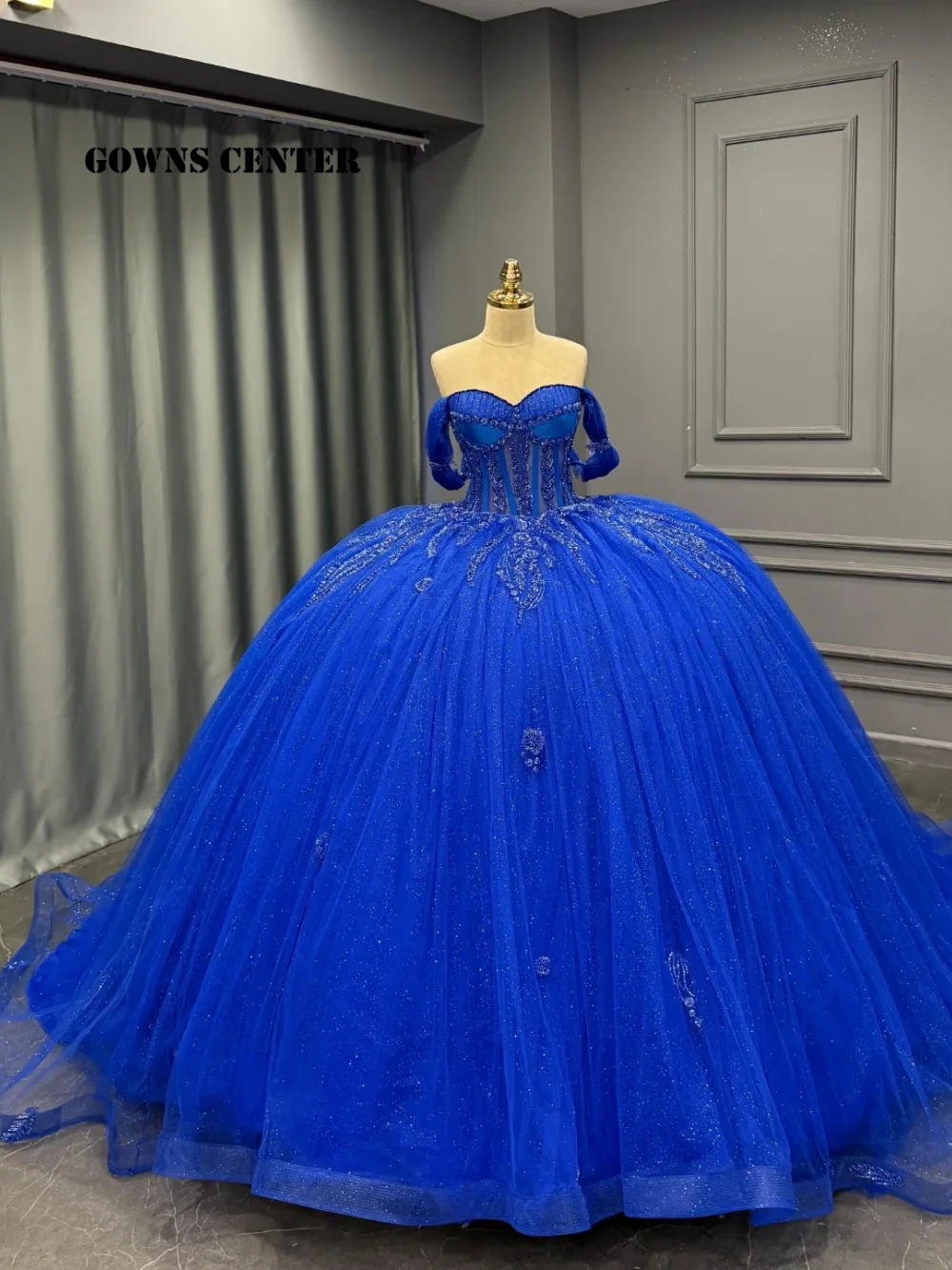 King Blue Beaded Quinceanera Dress Satin Off The Shoulder Ball Gown Birthday Gown Lace-Up Sweet 16 Dresses Customized
King Blue Beaded Quinceanera Dress Satin Off The Shoulder Ball Gown Birthday Gown Lace-Up Sweet 16 Dresses Customized