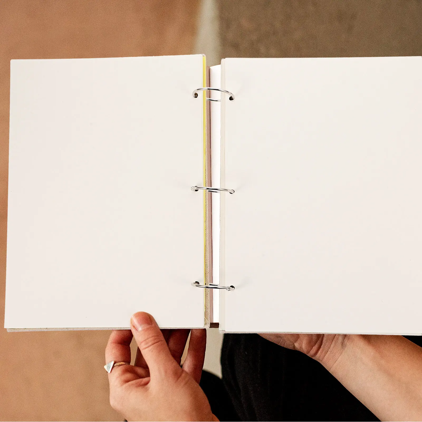 Premium Hardcover Sketchbook Loose Leaf Design Drawing Pad Thick Paper for Fountain Pens Colored Pencils Sketching Painting Art
Premium Hardcover Sketchbook Loose Leaf Design Drawing Pad Thick Paper for Fountain Pens Colored Pencils Sketching Painting Art