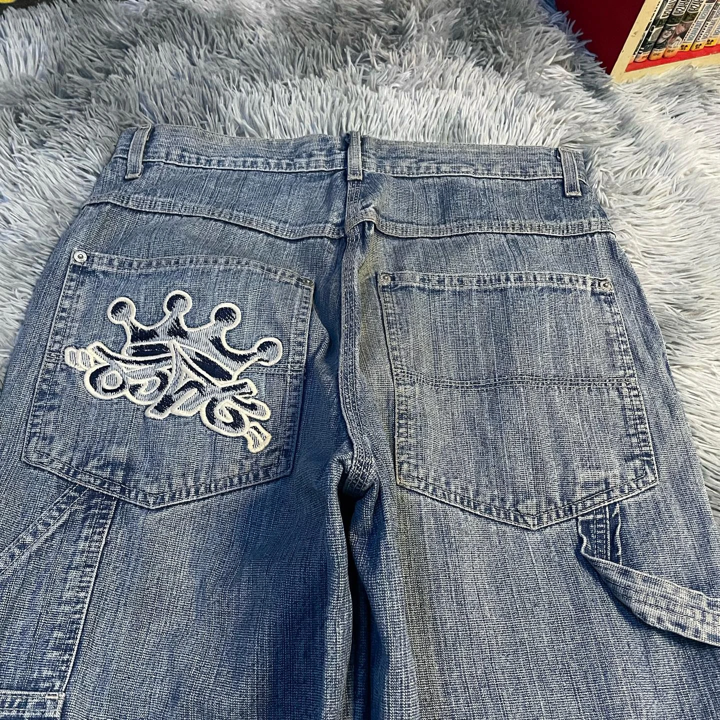 Уличная одежда JNCO Jeans Y2K Harajuku Хип-хоп стандартная Вышивка Ретро синие джинсы женские новые широкие брюки с высокой талией
Уличная одежда JNCO Jeans Y2K Harajuku Хип-хоп стандартная Вышивка Ретро синие джинсы женские новые широкие брюки с высокой талией