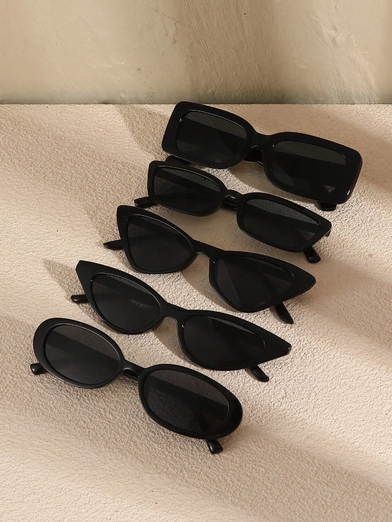 5pcs/Set Cat Eye Stylish Eyeglasses For Women, Suitable For Music Festivals, Street Style, Bars, Clubs, Also Great As Beach Accessories For Summer Vacation, Outdoor Activities, Travel, Back To School, College Style, Campus Life
5pcs/Set Cat Eye Stylish Eyeglasses For Women, Suitable For Music Festivals, Street Style, Bars, Clubs, Also Great As Beach Accessories For Summer Vacation, Outdoor Activities, Travel, Back To School, College Style, Campus Life