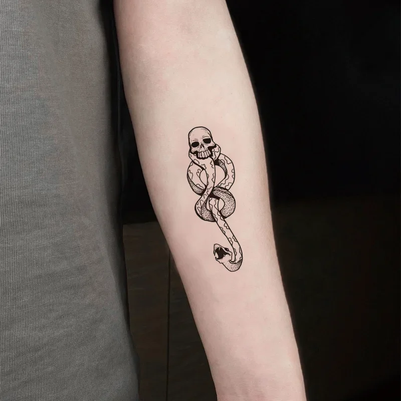 1/3/5/10pcs Death Eater Tattoo Stickers Harries Movie Voldemort Decorative Accessories Cosplay Party Props Kids Toys Gift
1/3/5/10pcs Death Eater Tattoo Stickers Harries Movie Voldemort Decorative Accessories Cosplay Party Props Kids Toys Gift