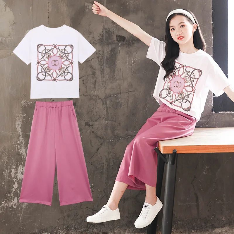 2024 Korean Summer School Girl 2PCS Clothes Set Teenager Girl Printed Short Sleeve Tops+Pink Wide-leg Pants Sets For Children
2024 Korean Summer School Girl 2PCS Clothes Set Teenager Girl Printed Short Sleeve Tops+Pink Wide-leg Pants Sets For Children