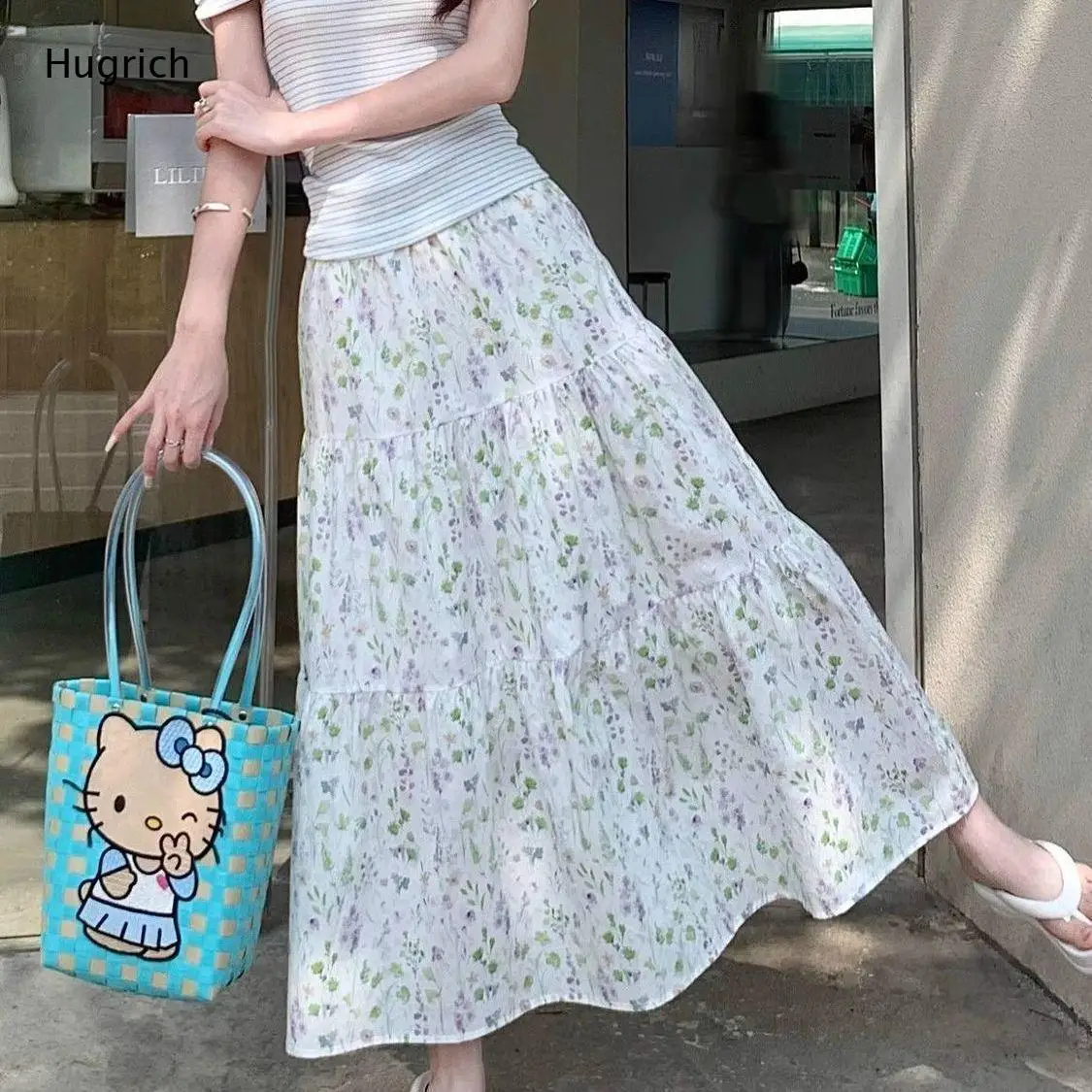 Spring Summer Women Floral Print Tiered Maxi Skirt Elastic Waist Flowy Casual Long Skirt with A Line Hem
Spring Summer Women Floral Print Tiered Maxi Skirt Elastic Waist Flowy Casual Long Skirt with A Line Hem