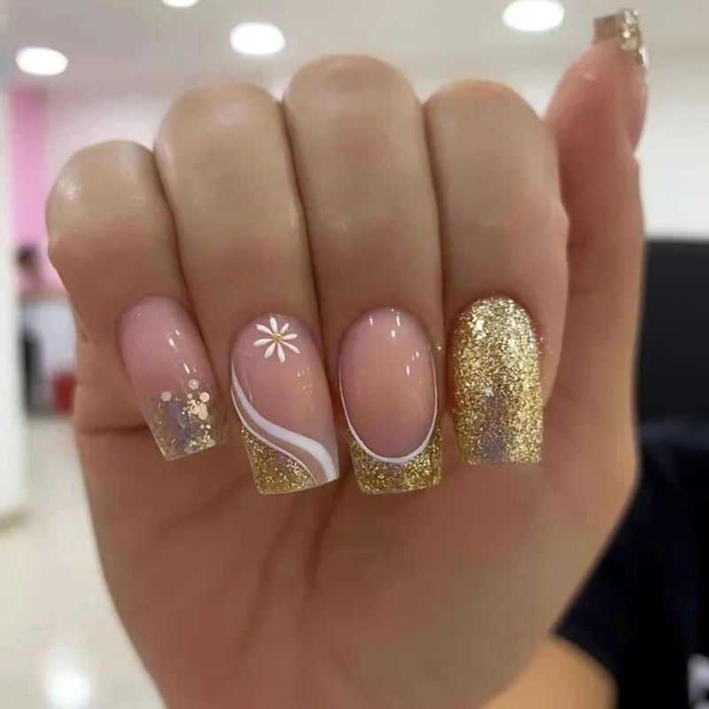 24pcs Medium Length Gold Press on Nails French Ready-made Artificial Nail Tips Flower Fashion False Nails Realistic Finger Nails
24pcs Medium Length Gold Press on Nails French Ready-made Artificial Nail Tips Flower Fashion False Nails Realistic Finger Nails