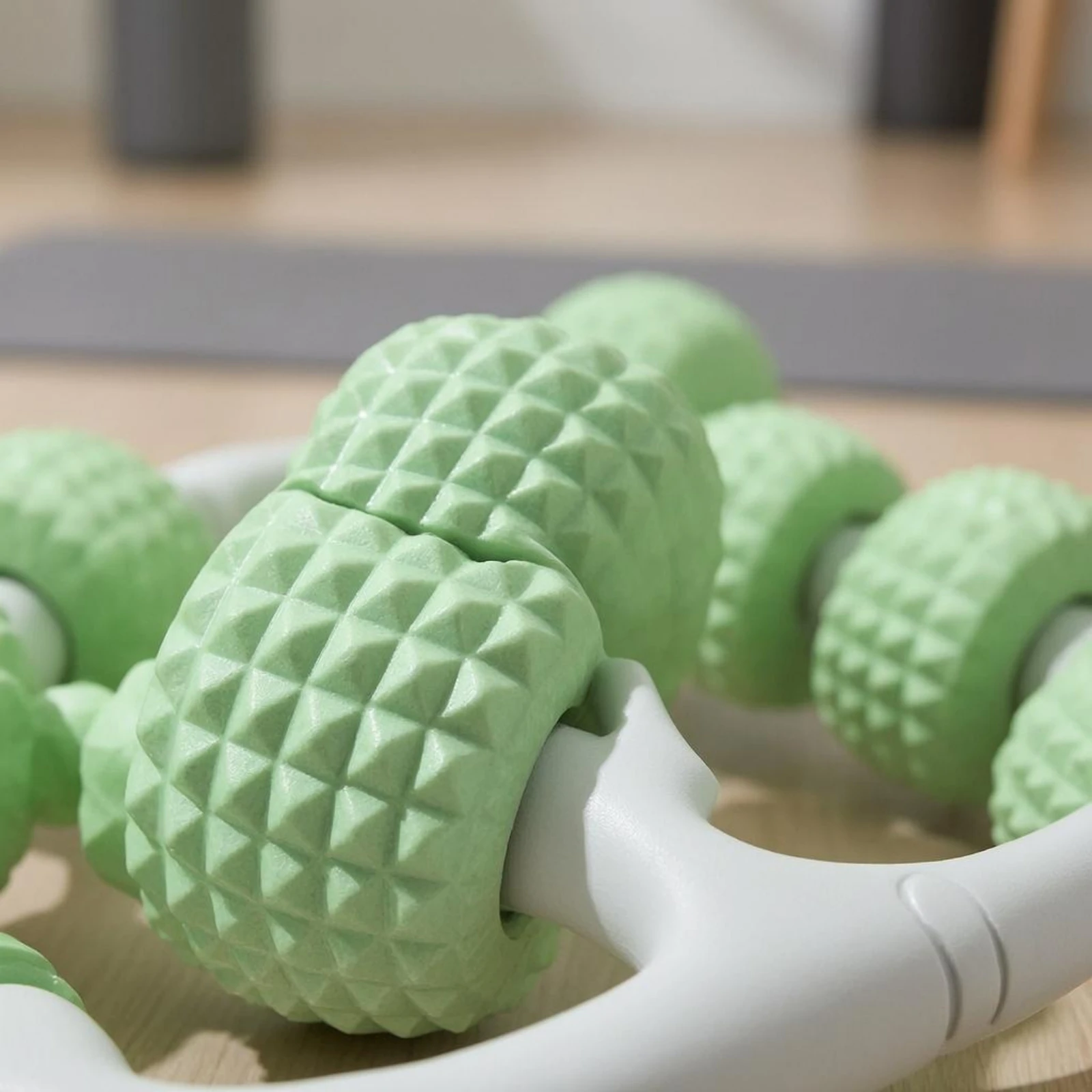 Leg Roller Massager Textured Rollers Handheld Leg Roller Handheld Calf Massager Anti Slip Fitness Equipment Full Body Use
Leg Roller Massager Textured Rollers Handheld Leg Roller Handheld Calf Massager Anti Slip Fitness Equipment Full Body Use