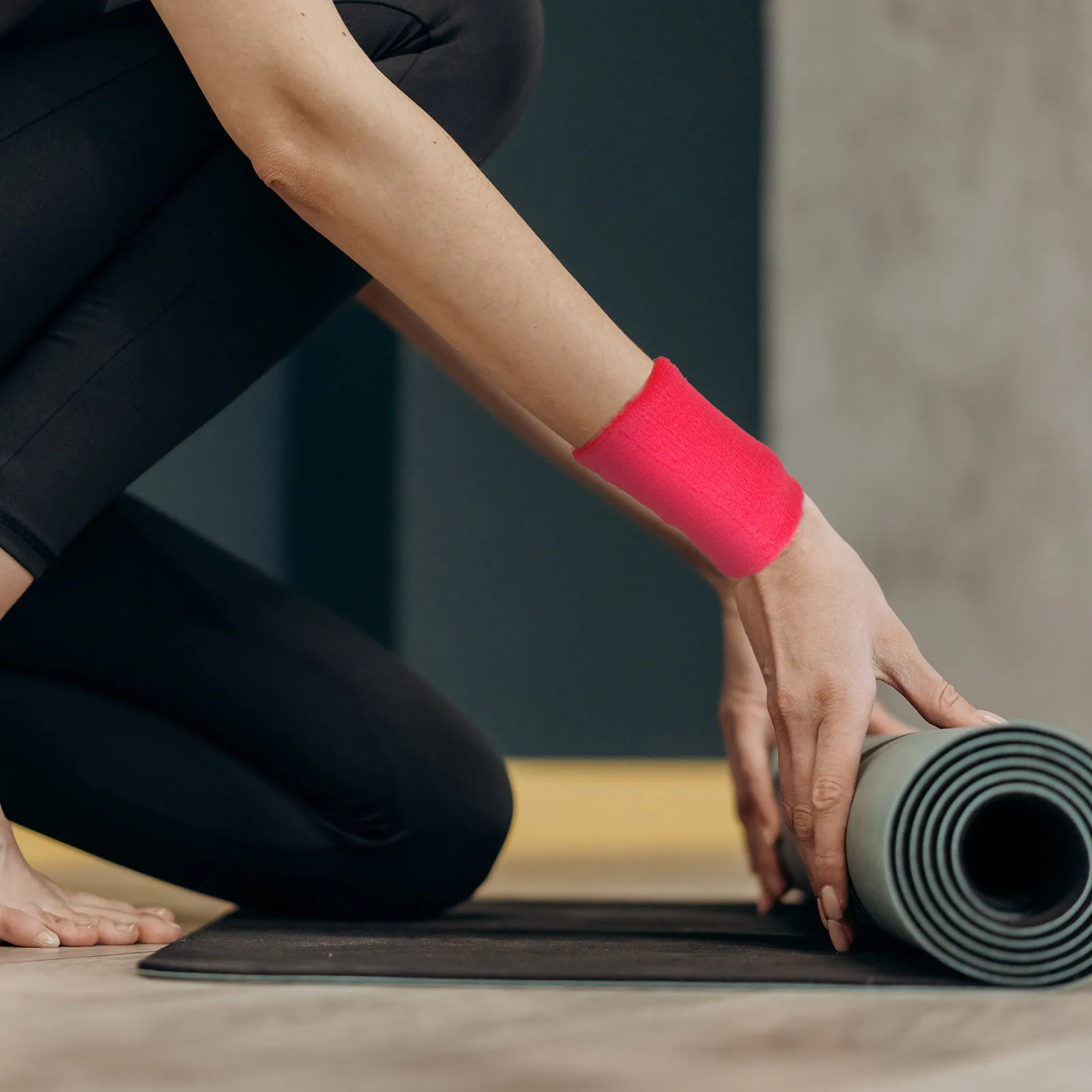 12PCS Wrist Wrist Sleeves High Elasticity Breathable Wristb s Sweat Absorption Latex Silk Sports Accessories Men
12PCS Wrist Wrist Sleeves High Elasticity Breathable Wristb s Sweat Absorption Latex Silk Sports Accessories Men
