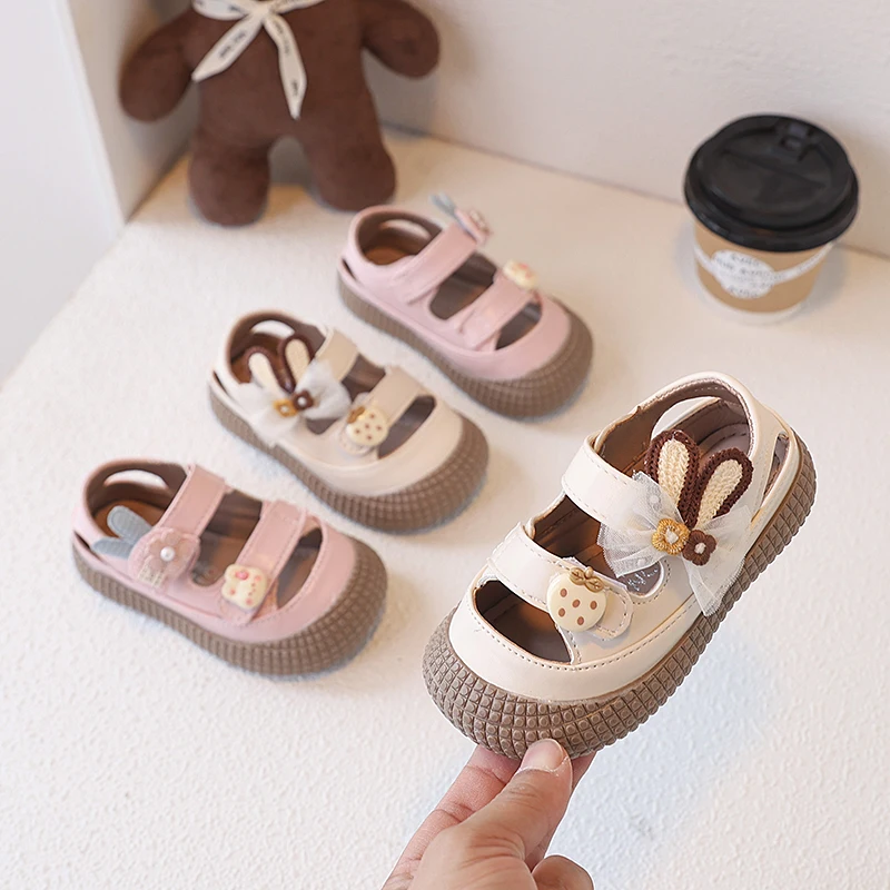 2025 Summer New Children Sandals for Girls Fashion Korean Style Soft Sole Non-slip Cut-outs Versatile Baby Walk Cute Beach Shoes
2025 Summer New Children Sandals for Girls Fashion Korean Style Soft Sole Non-slip Cut-outs Versatile Baby Walk Cute Beach Shoes