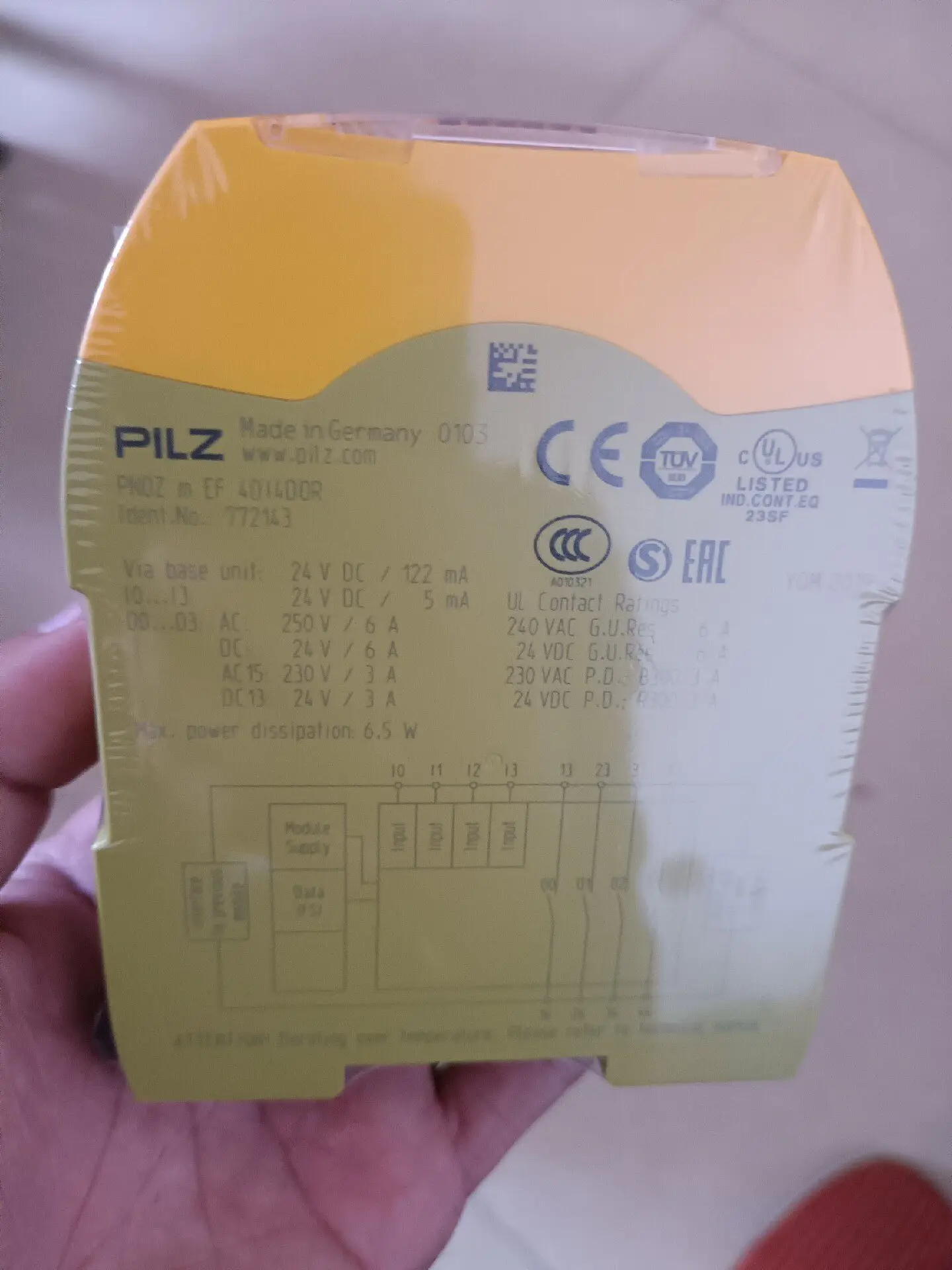 PILZ Pilz Safety Relay 772143 New Original Unopenedin stock
PILZ Pilz Safety Relay 772143 New Original Unopenedin stock